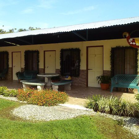 Hotel Margarita Sierpe Екстер'єр фото