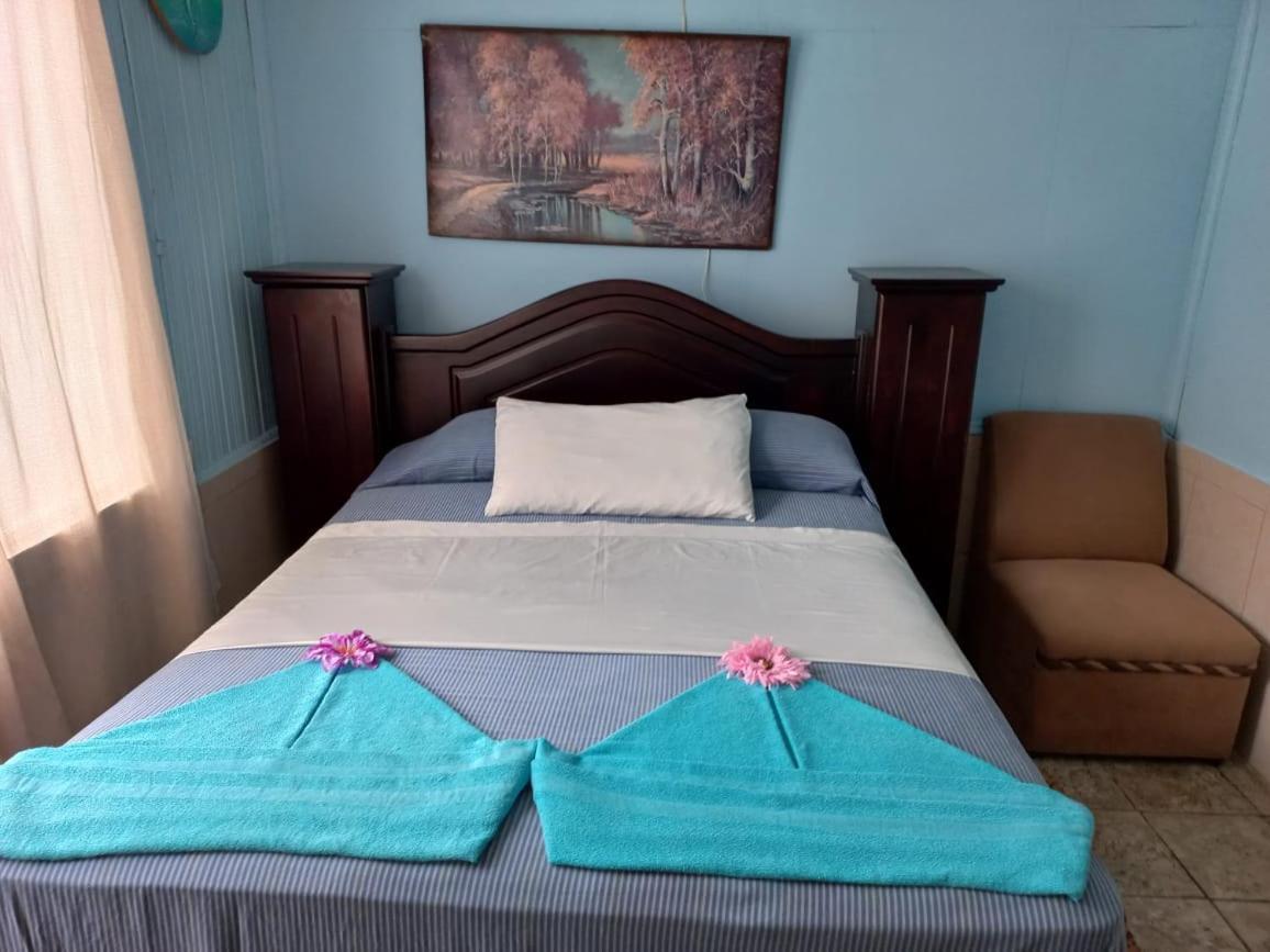 Hotel Margarita Sierpe Екстер'єр фото