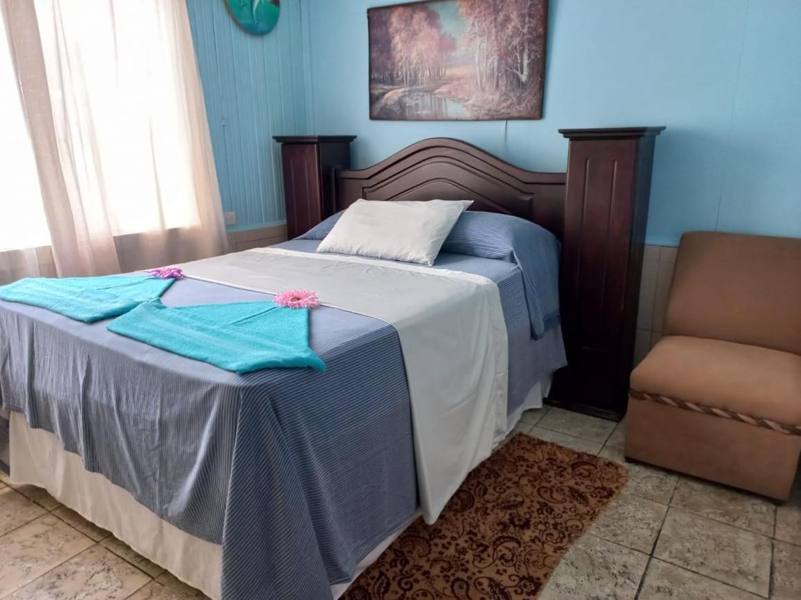 Hotel Margarita Sierpe Екстер'єр фото