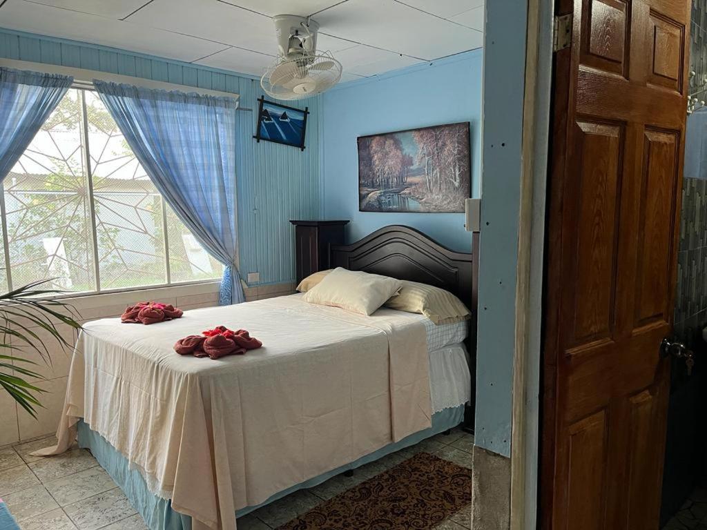 Hotel Margarita Sierpe Екстер'єр фото