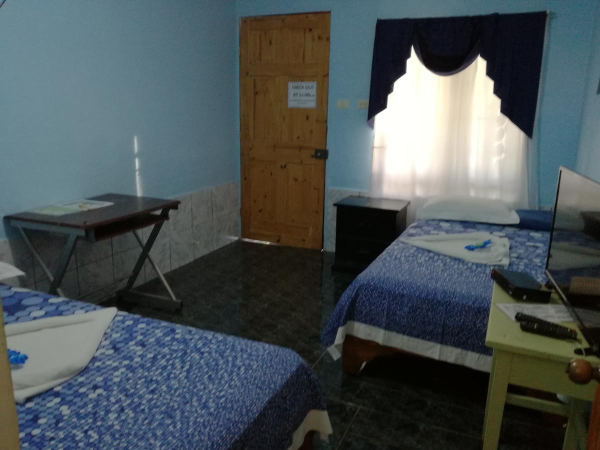 Hotel Margarita Sierpe Екстер'єр фото